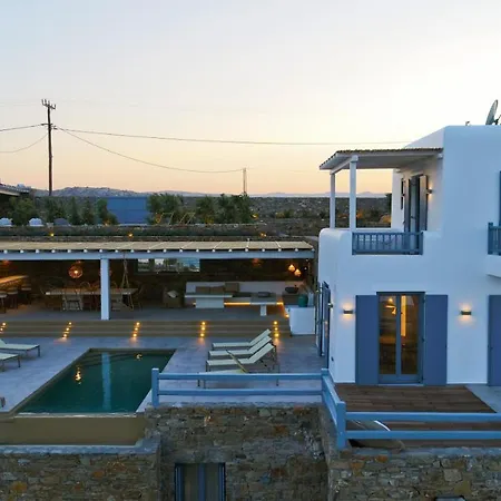 Iakinthos At Mykonian Kazarte Luxury Villa