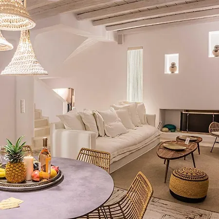 Iakinthos At Mykonian Kazarte Luxury *