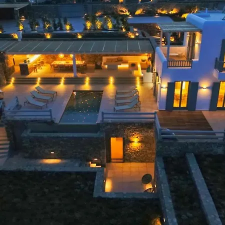 Iakinthos At Mykonian Kazarte Luxury *