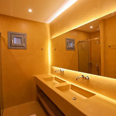 Iakinthos At Mykonian Kazarte Luxury *